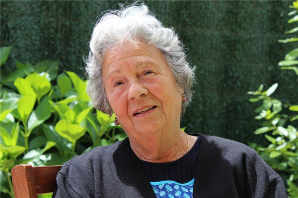 夢見死去奶奶什麼意思_周公解夢