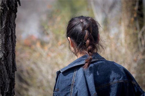 女人夢見自己扎馬尾_周公解夢