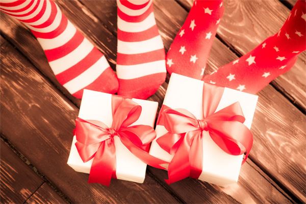 夢見送禮給別人_周公解夢