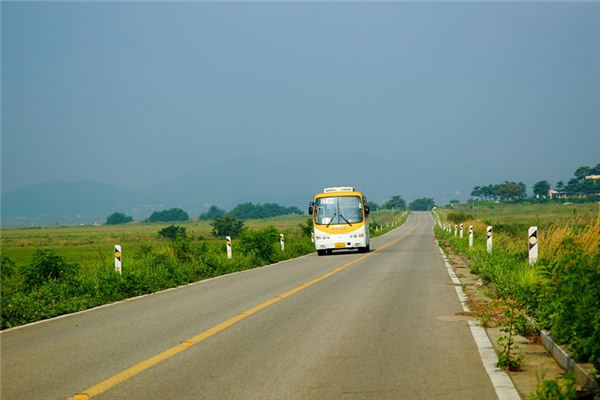夢見自己駕駛大客車_周公解夢