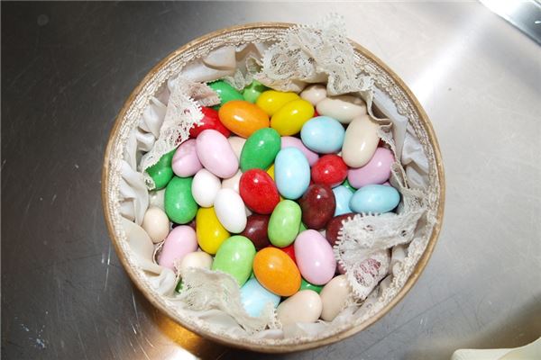 夢見撿喜糖有什麼說法_周公解夢