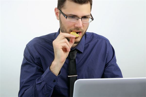 夢見自己吃_周公解夢