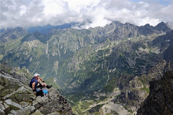 夢到爬上來預示了什麼_周公解夢