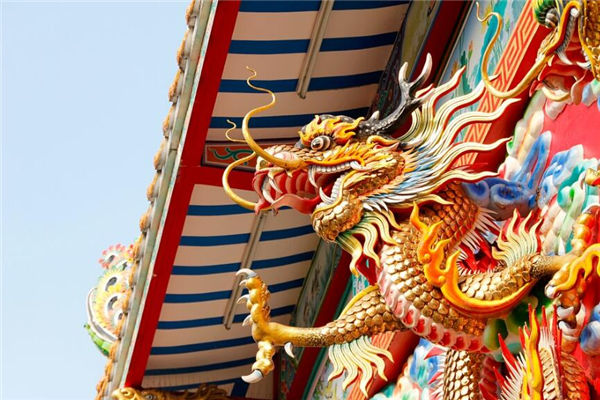屬龍的人出生在什麼年份_十二生肖