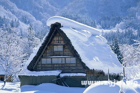 夢見在大太陽中下雪