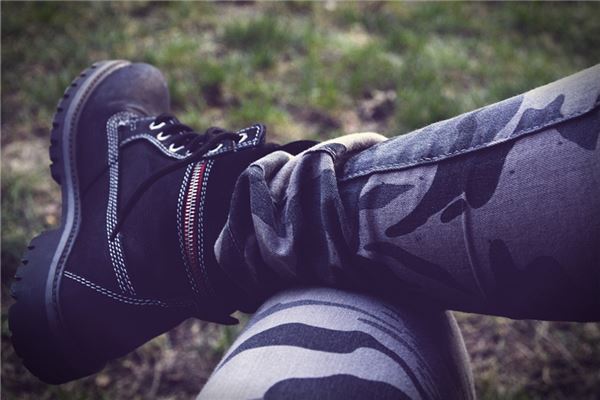 夢到穿不上鞋是什麼啟示_周公解夢