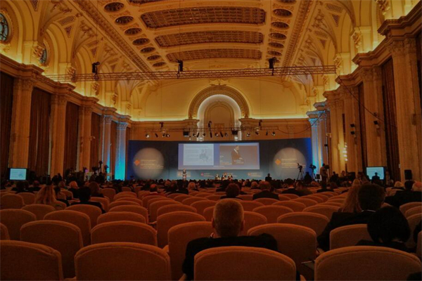 夢到了大人代表著什麼？_周公解夢