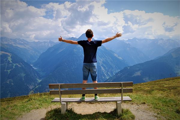 夢到了去世的姐夫是怎么回事_周公解夢