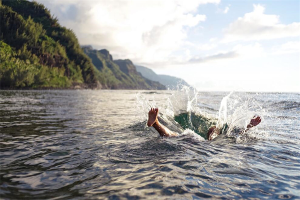 夢見溢水代表著什麼？_周公解夢