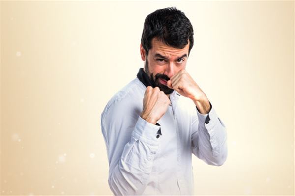 夢到自己打架_周公解夢