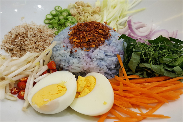 夢到吃八寶飯啥意思_周公解夢