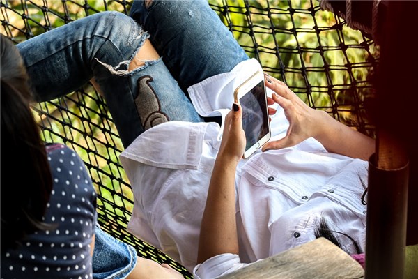 夢到了手機聊天預示了什麼_周公解夢