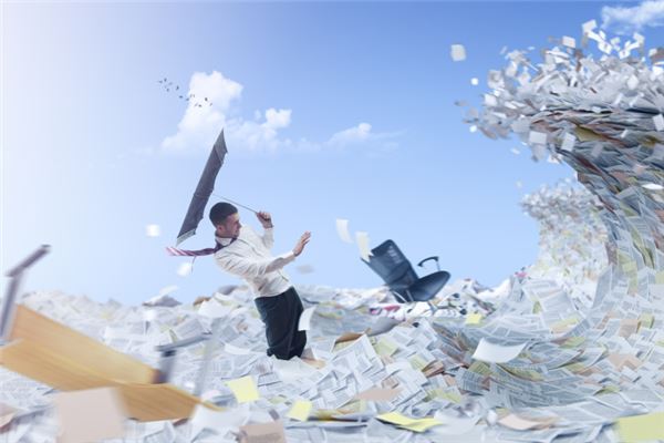 夢見大水沖向自己_周公解夢