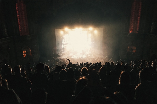 夢見娛樂場所是怎么回事_周公解夢