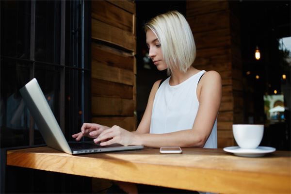 屬蛇四月生人的性格特點_十二生肖