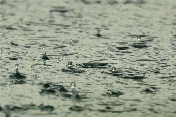 夢到了下雨收被子是什麼預兆_周公解夢
