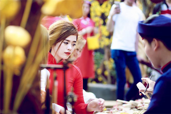 夢見買年貨的預兆_周公解夢