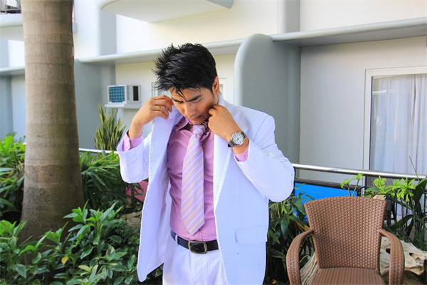 夢到了情人的老公是什麼徵兆_周公解夢