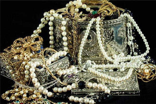 夢到撿到金銀珠寶預示什麼_周公解夢