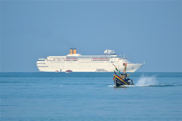 夢見在海上坐船_周公解夢