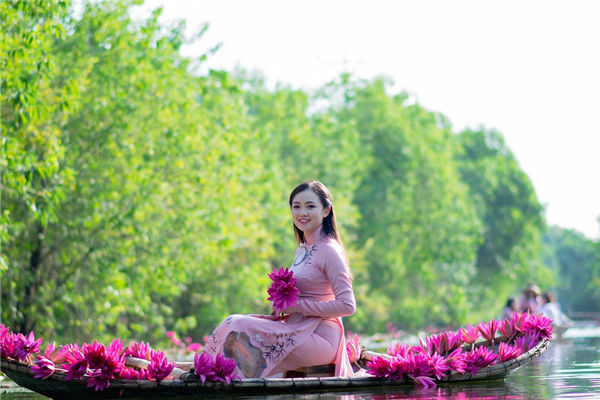 夢見華麗的衣服預示著什麼_周公解夢