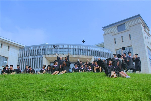 夢見中學畢業照相是好事還是壞事_周公解夢