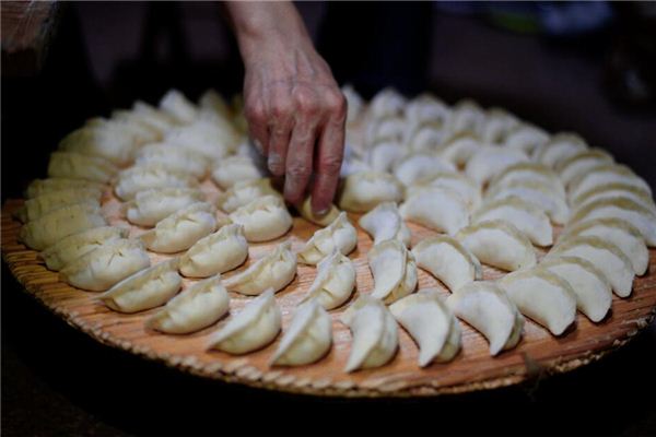 夢見包餃子但沒吃_周公解夢