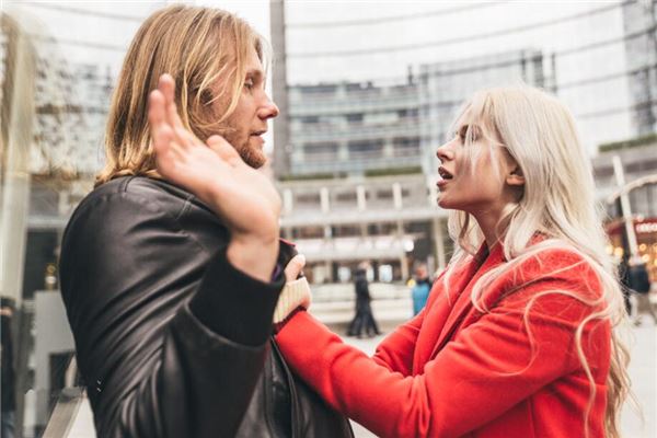 夢見自己罵人_周公解夢