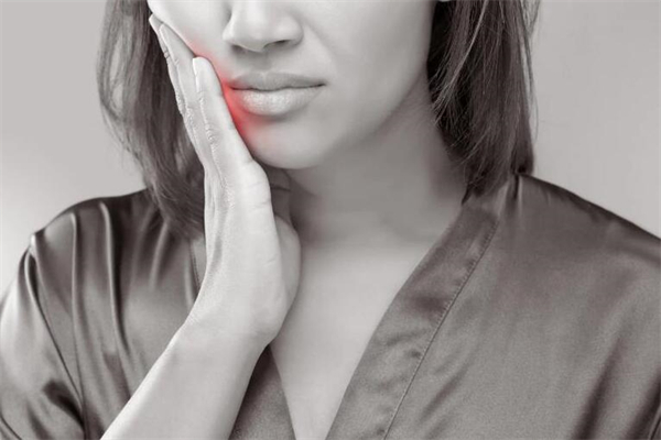 夢見下牙齒掉了有什麼寓意嗎？_周公解夢