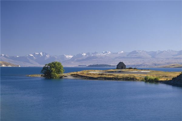 夢見滿滿的湖水_周公解夢