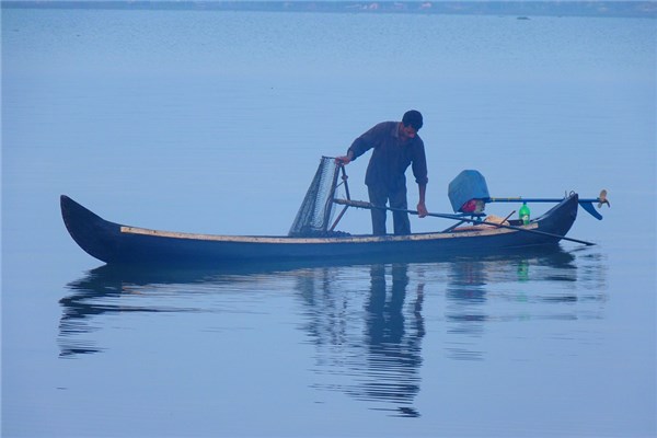夢到在河裡捉魚預示了什麼_周公解夢