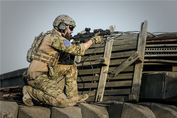 夢見射擊別人_周公解夢