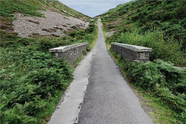 夢到走很遠的路預示什麼_周公解夢