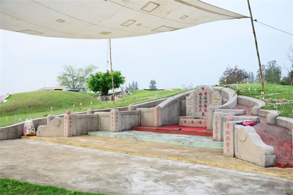夢見自家遷墳是什麼_周公解夢