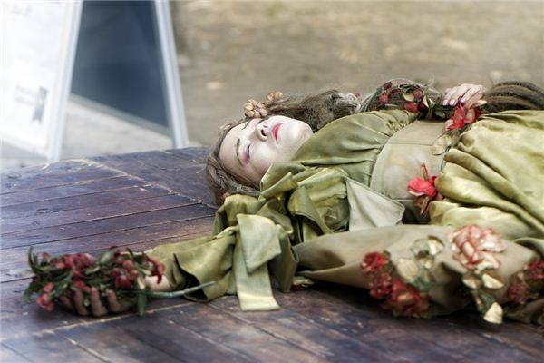 做夢夢見自己死了是怎么回事？_周公解夢