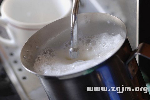夢見攪拌液體