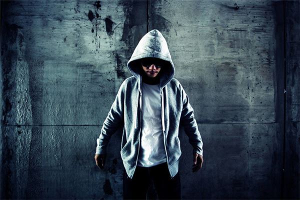 夢見陌生人來家裡_周公解夢