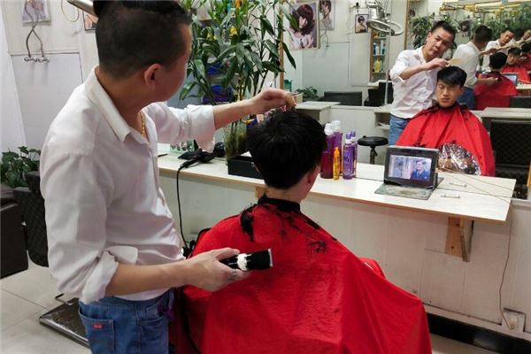 夢見頭髮剪了一半_周公解夢