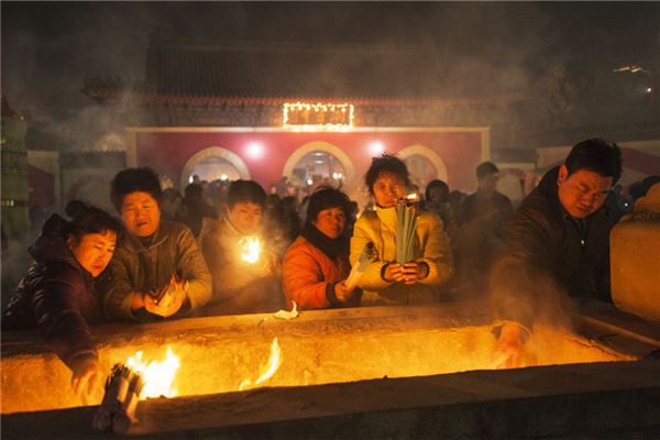 夢見燒香拜佛_周公解夢