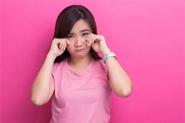 夢見別人哭什麼意思_周公解夢