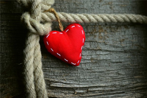 夢見心痛自己預示什麼_周公解夢