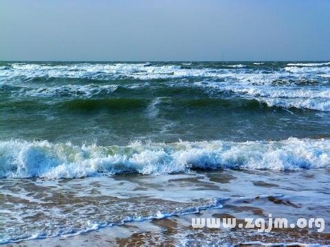 夢見海漲潮