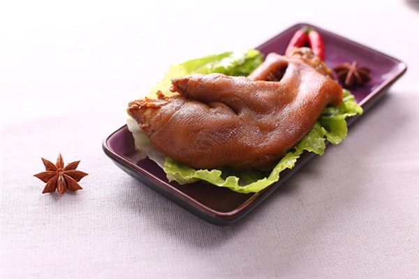 夢見熟的豬腳_周公解夢