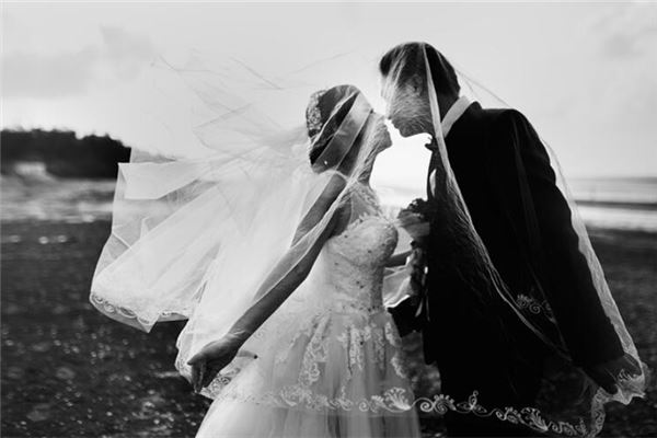 夢見結婚會死怎么避免_周公解夢