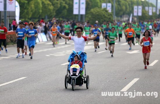 夢見帶著小孩跑