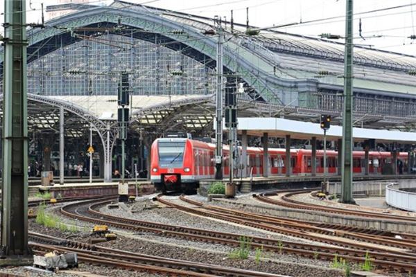 夢到坐火車是什麼意思_周公解夢