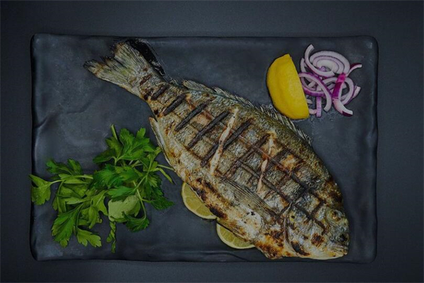 夢到大魚大肉有什麼徵兆_周公解夢