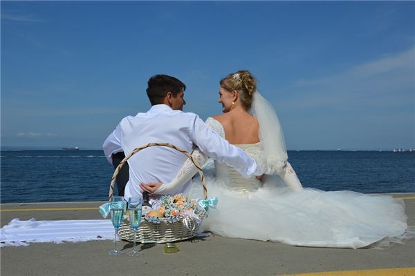 夢見和初戀結婚_周公解夢