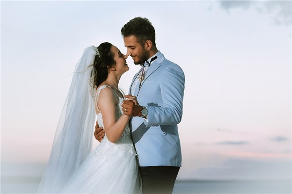 夢到了和同事結婚是什麼兆頭_周公解夢