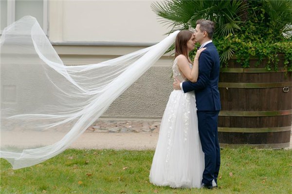 夢到了暗戀的人結婚有什麼意思_周公解夢